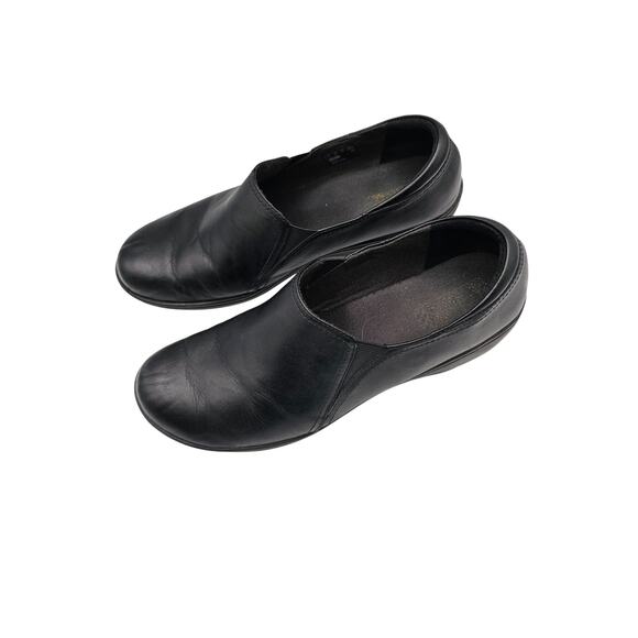 Clarks Grasp Chime Black Leather Slip-On Clog Loafers Womens Size 9.5 - Picture 2 of 7